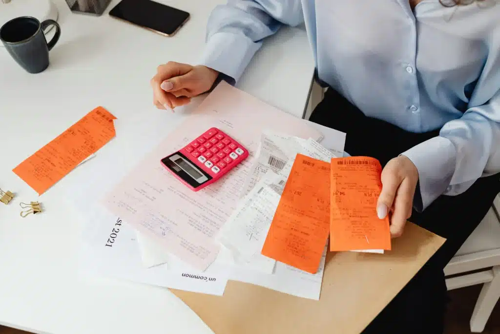 analyse des documents comptables pour identifier des gains financiers cachés